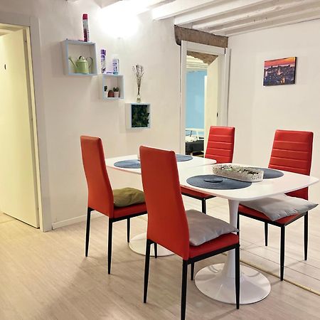 Genova Centro Affittacamere- Bagno In Comune Esterno foto